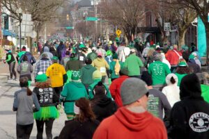 Runners_9 - Behind (V)